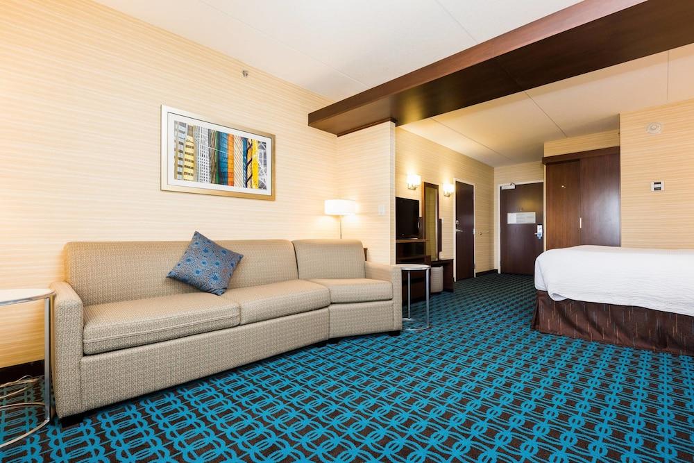 Fairfield Inn & Suites By Marriott Edmonton North Exterior photo